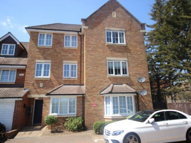 Apartment for rent in Slough