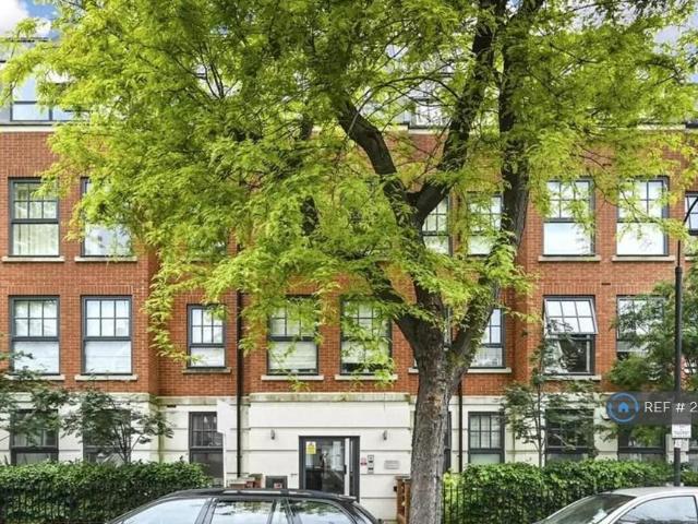Apartment for rent in Brook Green, Greater London