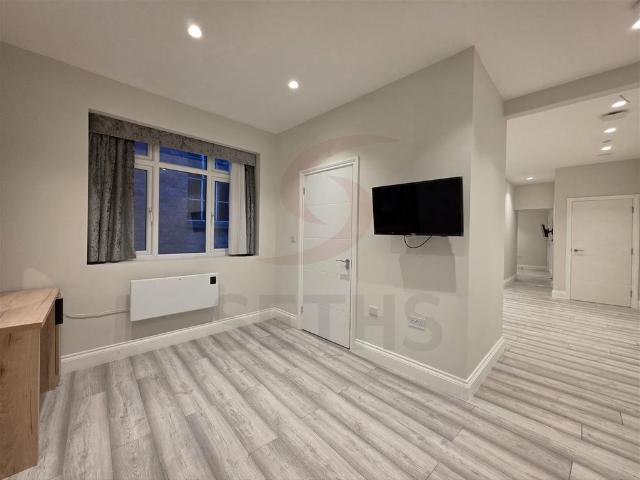 Room for rent in St Matthew's, Old Wharf