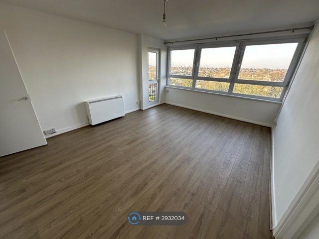 Apartment for rent in Gidea Park, Greater London