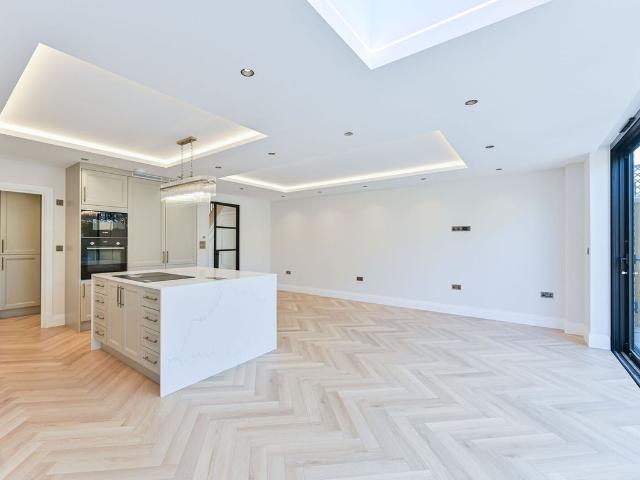 House for rent in London Borough of Merton, Merton Park