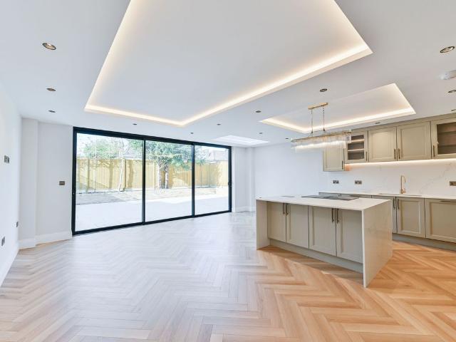 House for rent in London Borough of Merton, Merton Park