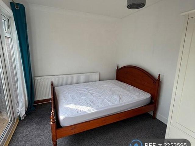 House for rent in Wolverton and Greenleys, Old Wolverton