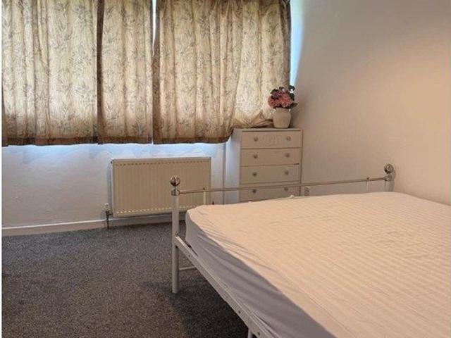 Room for rent in Wolverton and Greenleys, Old Wolverton