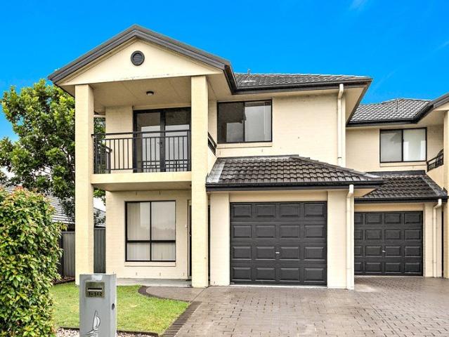 Townhouse for rent in Wollongong West, New South Wales