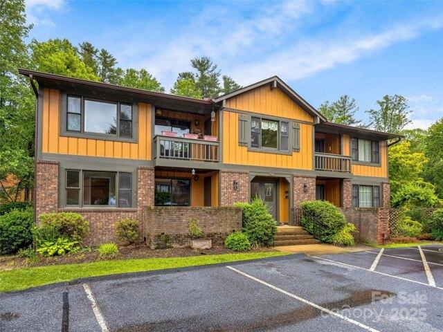 Condo for sale in Hendersonville, North Carolina