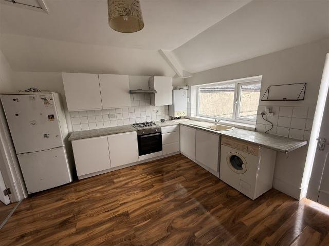 Studio for rent in Kingsley Moor, Staffordshire