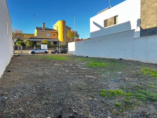 Terreno en venta en Bormujos, Andalucía