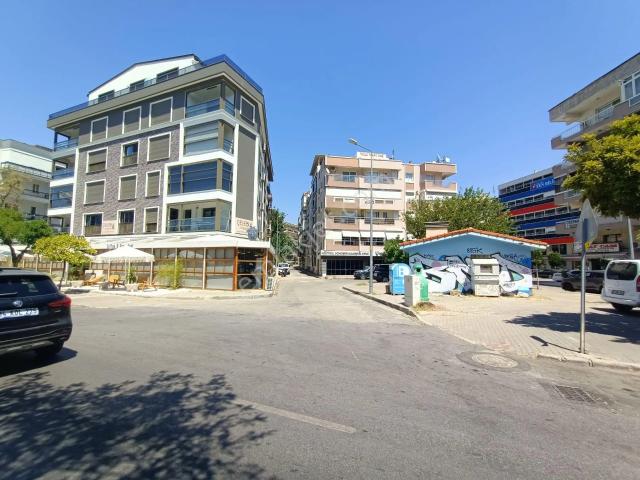 Karşiyaka, İzmir içerisinde satılık mülk