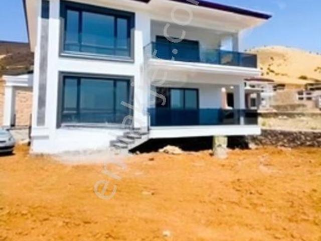 Maden, Elaziğ içerisinde satılık Villa