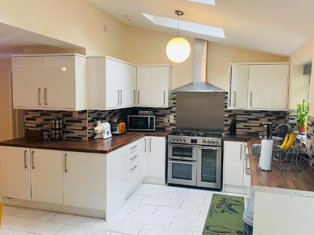 House for rent in Perryfields, West Sussex
