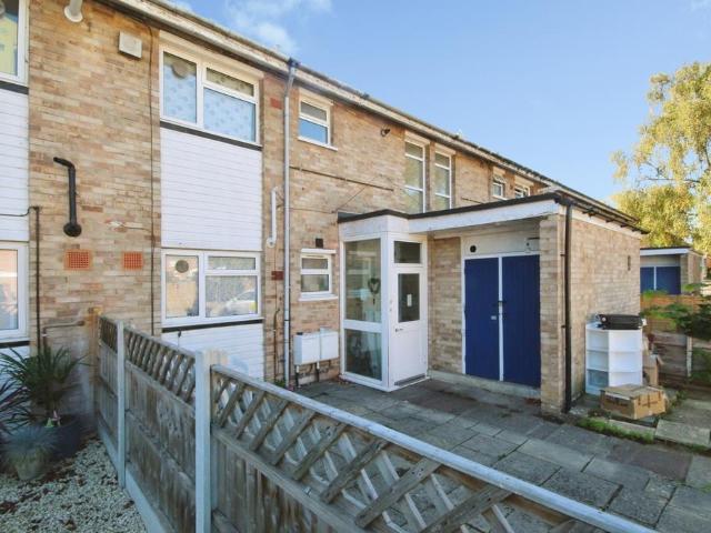 Apartment for rent in Englefield Green, Runnymede