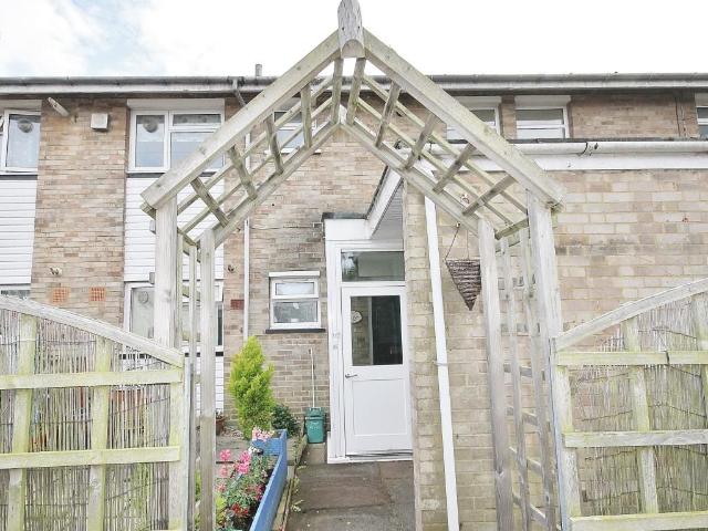 Apartment for rent in Egham Wick, Row Town