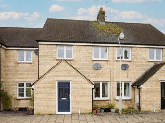 House for sale in Madley Park, Black Bourton