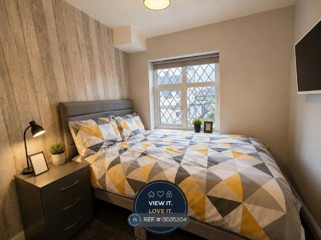 Room for rent in Pinfold, Leicestershire