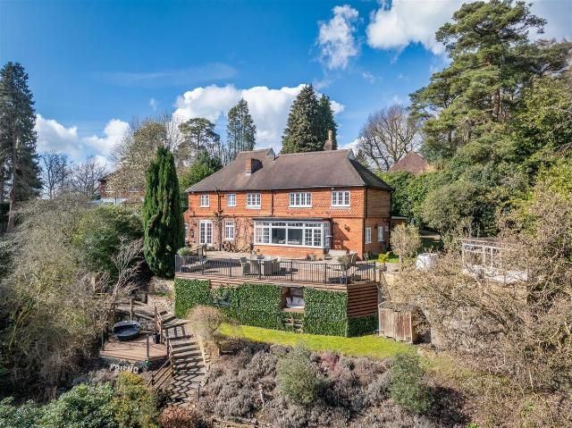 House for rent in Fole, Surrey