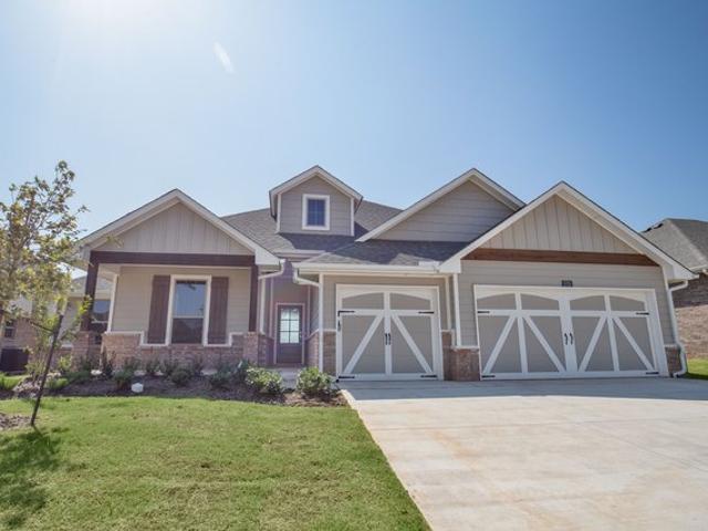 House for sale in Cashion, Oklahoma