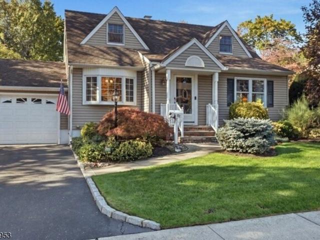 House for sale in Fair Lawn, Bergen County