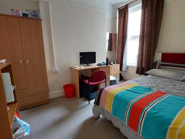 House for rent in Nangreaves, Wales