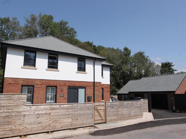 House for rent in Mount Wise