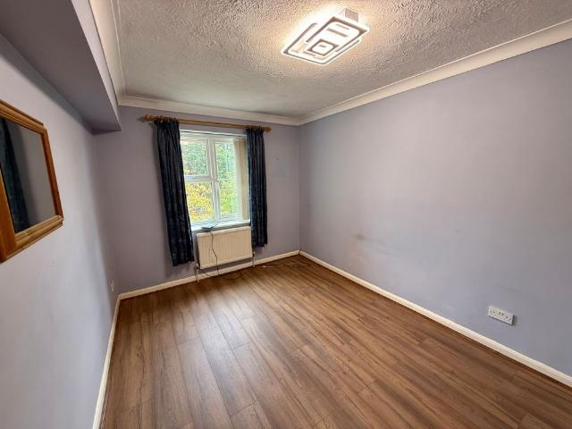 Apartment for rent in Perryfields, West Sussex