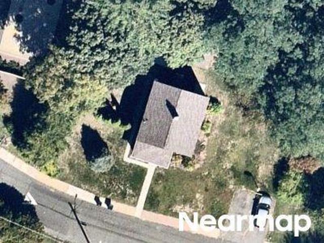 House for sale in Simsbury, Connecticut