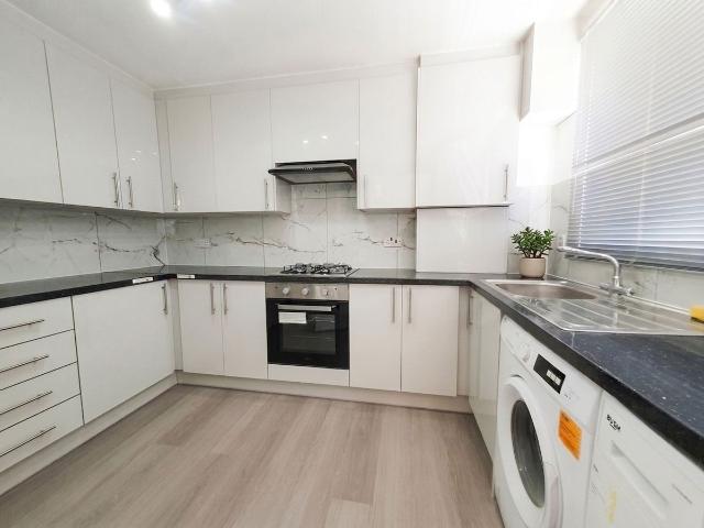 Apartment for rent in London Borough of Ealing, Greater London