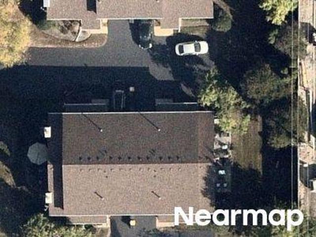 Townhouse for sale in Streamwood, Illinois