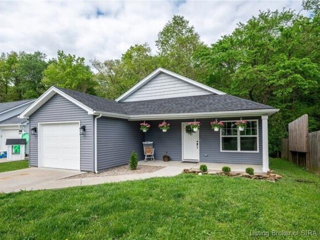 House for sale in Henryville