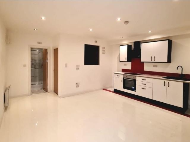 Studio for rent in Semilong, Northampton