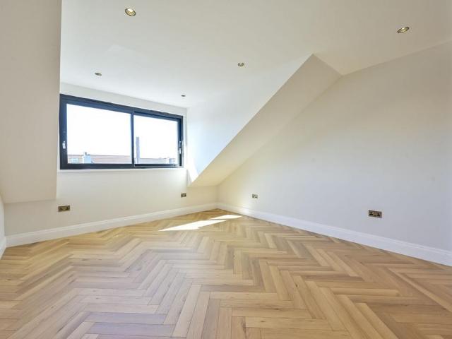 Apartment for rent in London Borough of Merton, Greater London