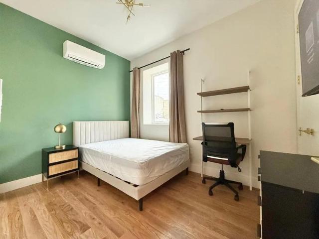 Room for rent in Arverne, New York