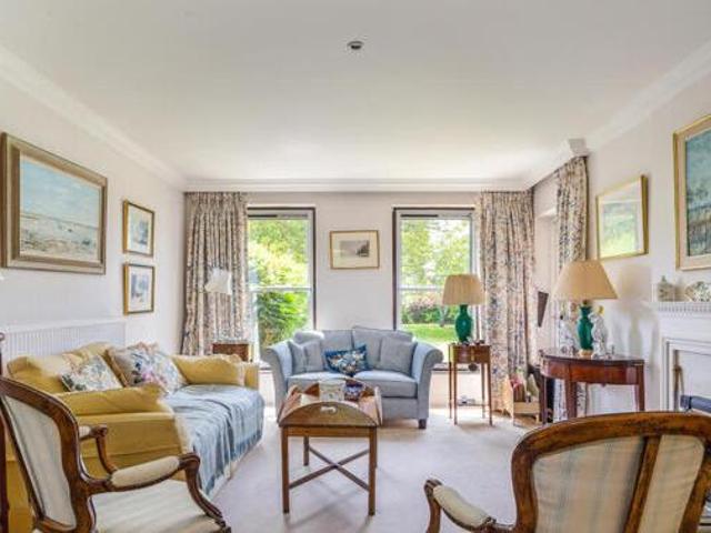 House for sale in Kings Worthy, Hampshire
