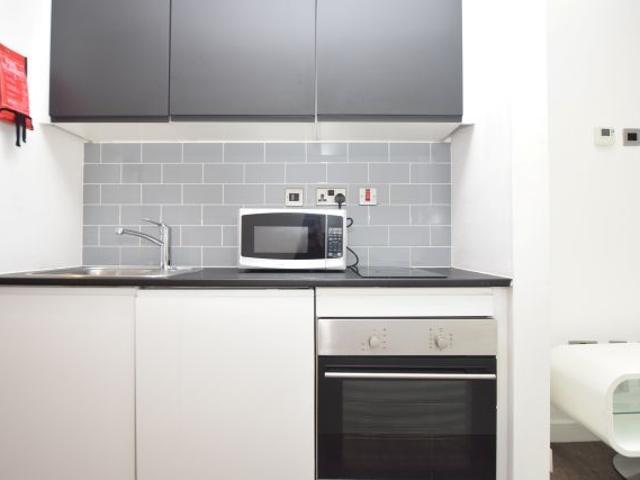 Studio for rent in Devonshire, South Yorkshire