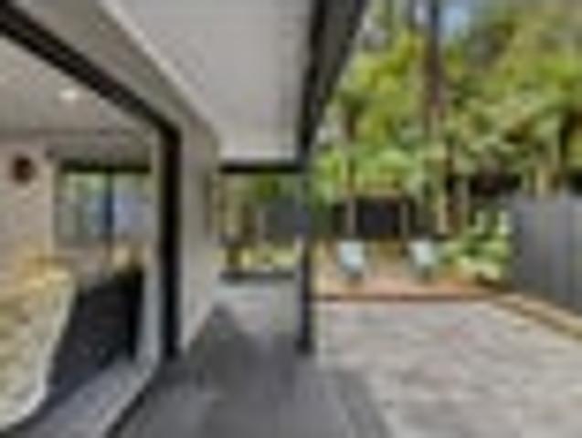 House for sale in Oratia