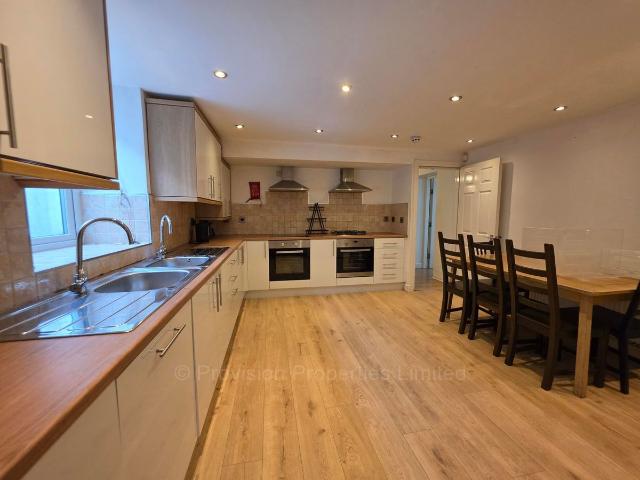 House for rent in Beckett Park, Headingley