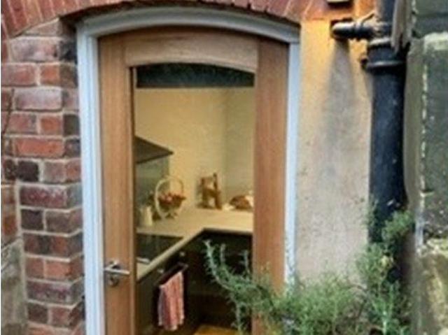 Studio for rent in Burley, West Yorkshire