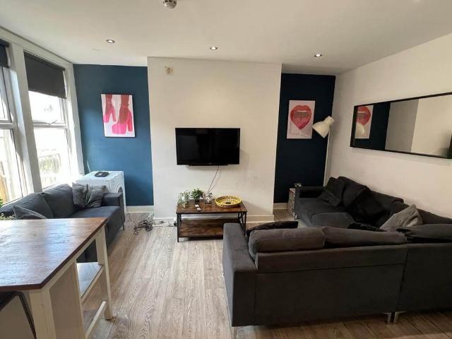House for rent in Beckett Park, Headingley