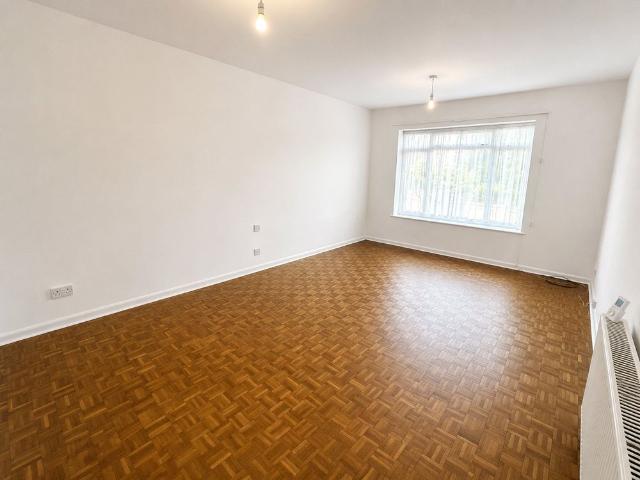 House for rent in Chessington, Greater London