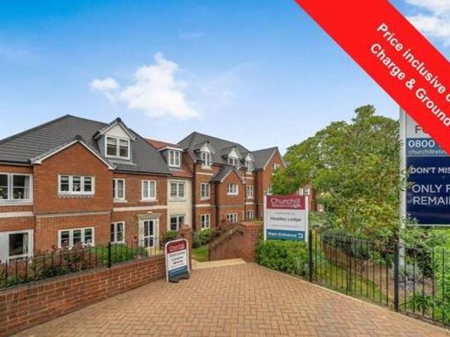 House for rent in Pachesham Park, Surrey