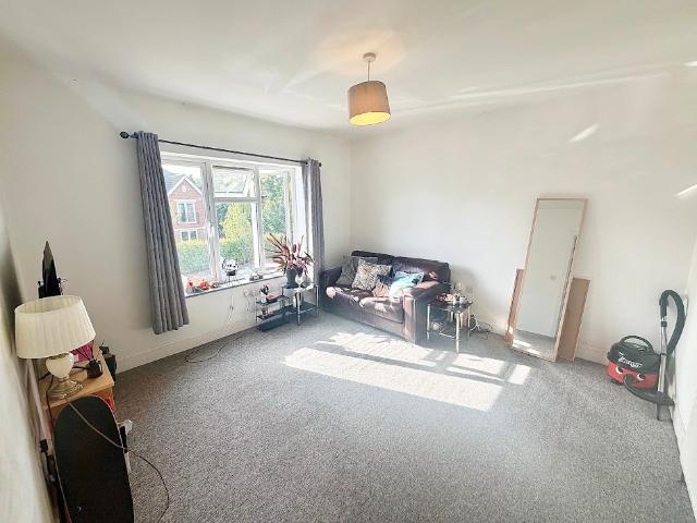Apartment for rent in Harrow Weald, Greater London