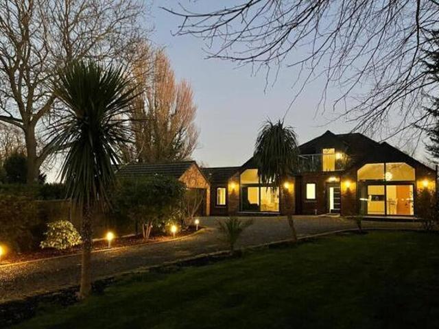 House for sale in Grimsby, Greater Lincolnshire