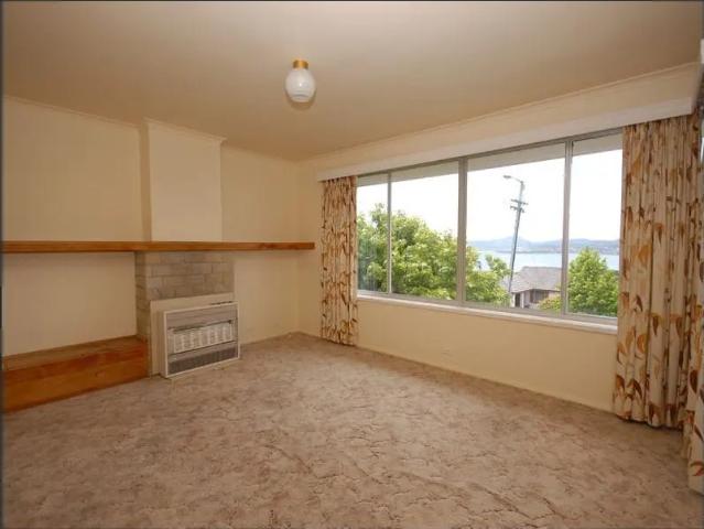 Room for rent in Lower Sandy Bay, Hobart