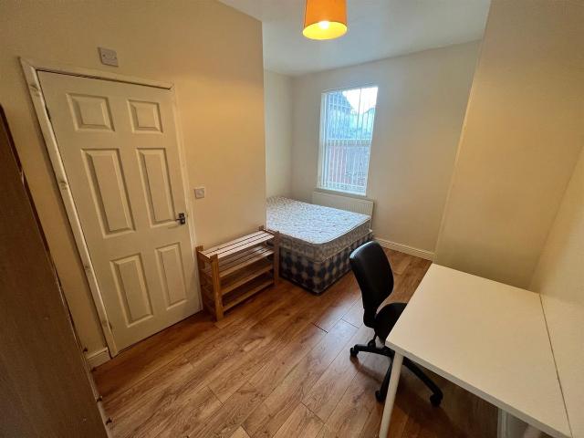 Room for rent in West Midlands