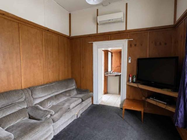 Townhouse for rent in Otakou