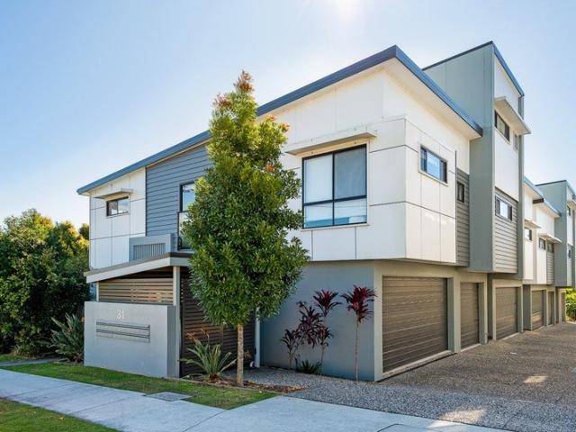 Townhouse for sale in Fernbrook, Queensland