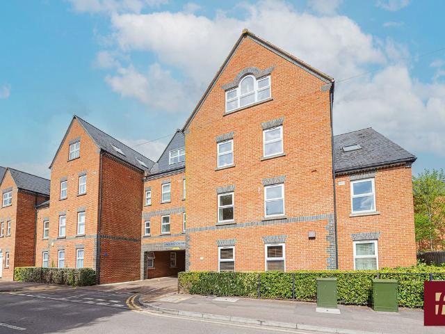 Apartment for rent in Buckler's Park, Crowthorne