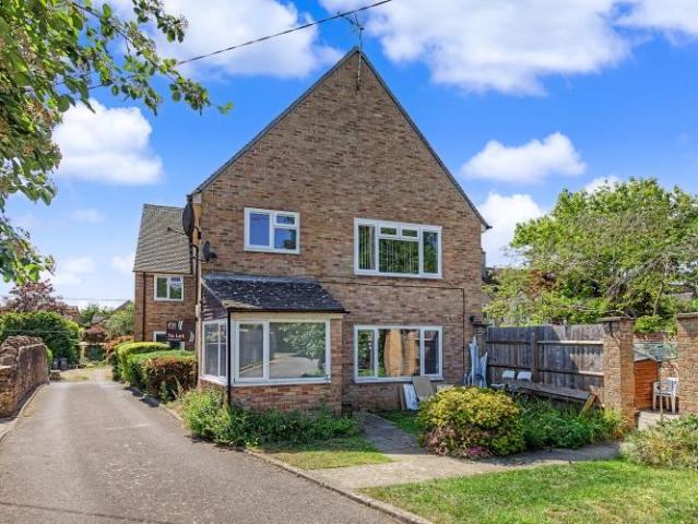 Apartment for rent in Black Bourton, Oxfordshire