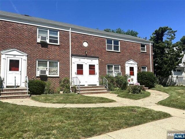 Condo for sale in Hackensack, New Jersey
