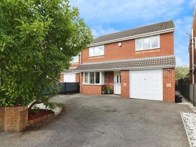 House for sale in Chesterfield, East Midlands